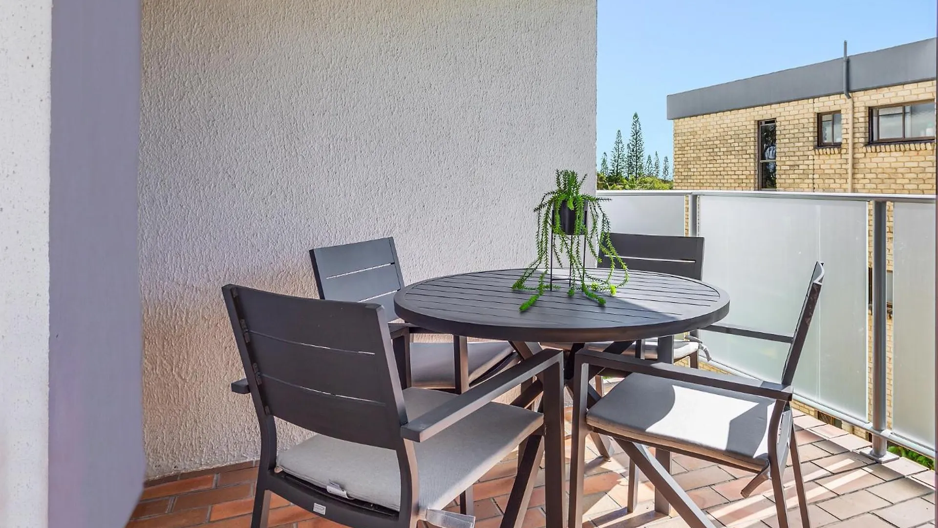 Апартаменты Cosy 2-Bedroom Seaside Unit Steps From Beach Маручидор Австралия